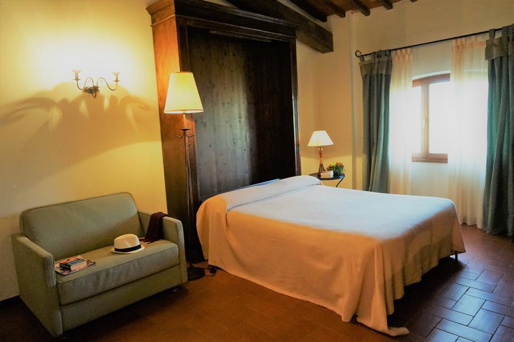 Agriturismo Antico Borgo Poggitazzi Лоро-Чьюффенна Екстер'єр фото
