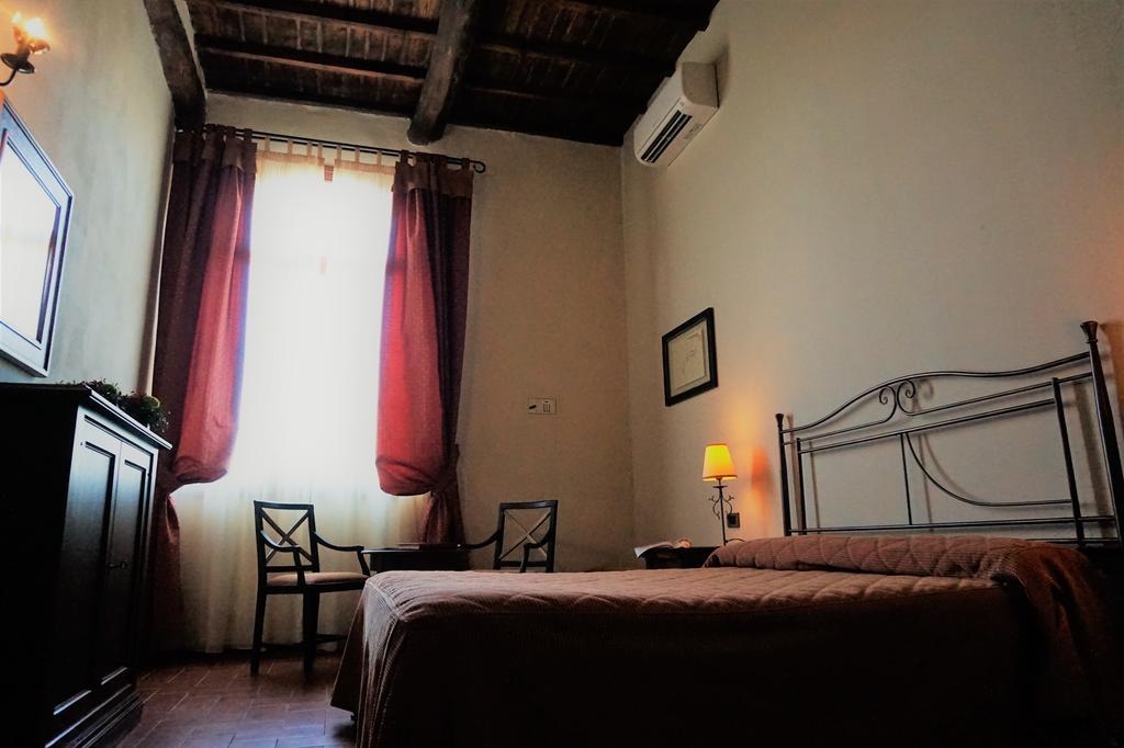 Agriturismo Antico Borgo Poggitazzi Лоро-Чьюффенна Екстер'єр фото