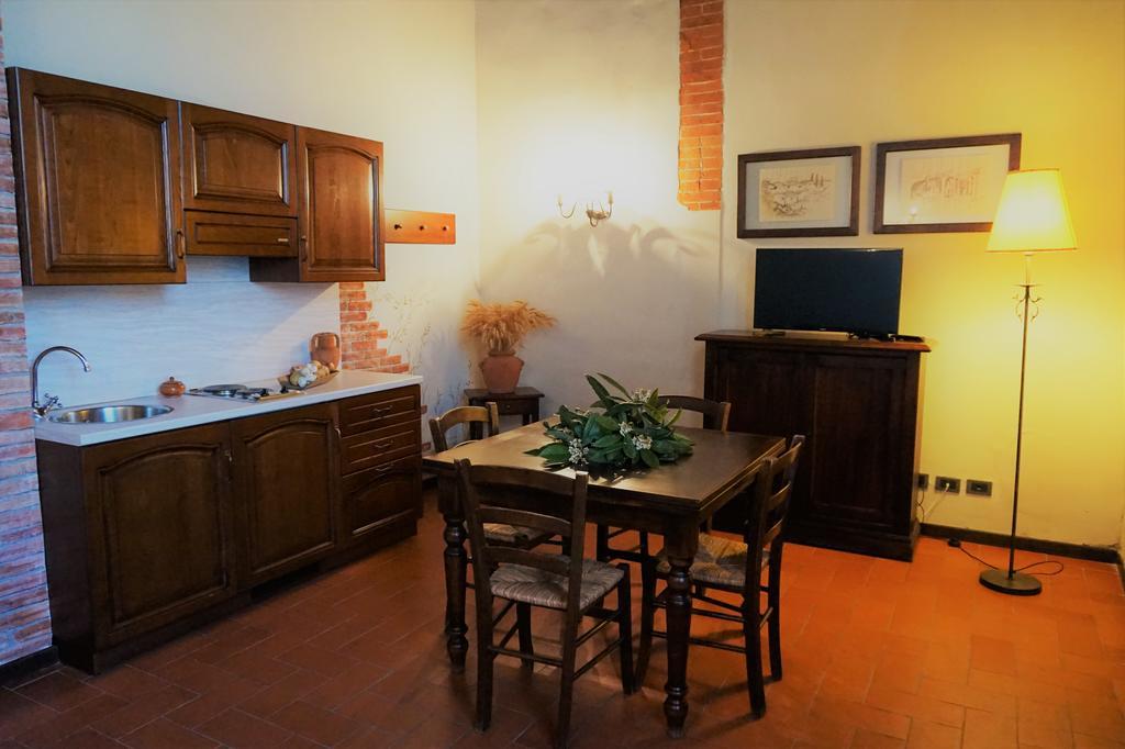 Agriturismo Antico Borgo Poggitazzi Лоро-Чьюффенна Екстер'єр фото