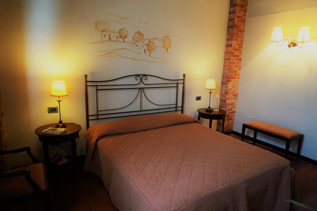 Agriturismo Antico Borgo Poggitazzi Лоро-Чьюффенна Екстер'єр фото