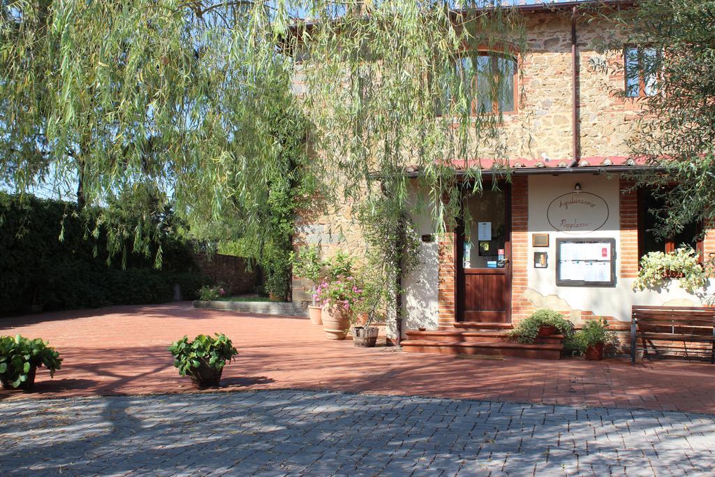 Agriturismo Antico Borgo Poggitazzi Лоро-Чьюффенна Екстер'єр фото